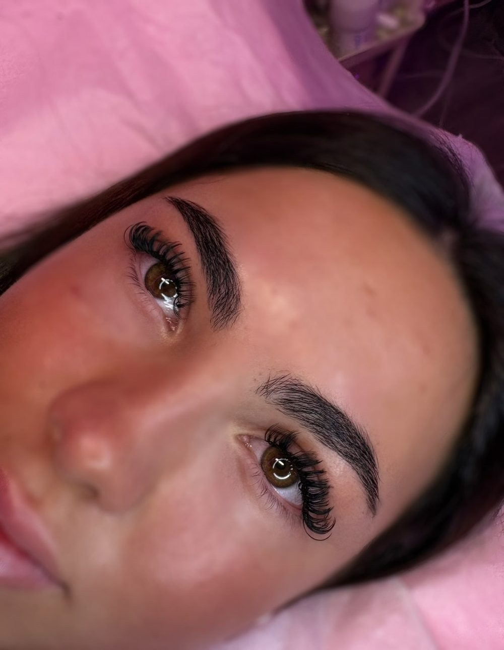 Client lash set finished under studio lighting